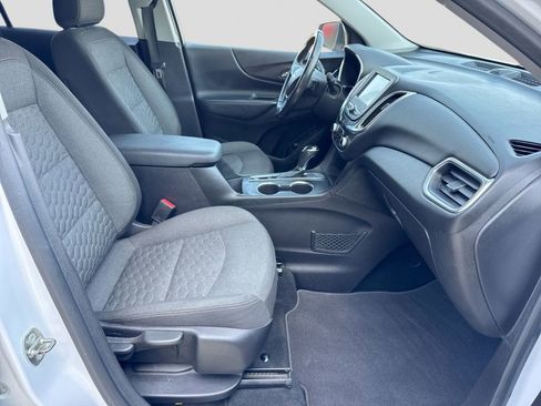 Used 2018 Chevrolet Equinox LT image 7
