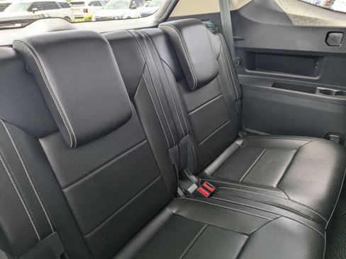 Used 2023 Volkswagen Atlas SE w/ Panoramic Sunroof Package FWD image 15