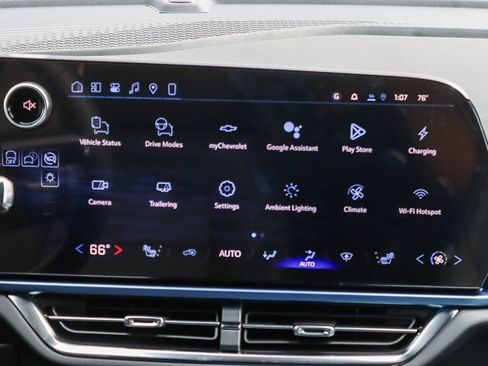Used 2026 Chevrolet Equinox EV LT image 13