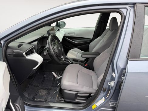 Used 2023 Toyota Corolla SE w/ Carpet Mat Package (TMS) FWD image 9