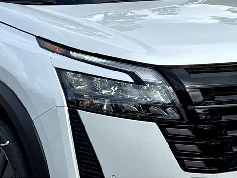 New 2026 Nissan Pathfinder SV FWD image 18