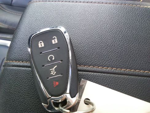 Used 2021 Chevrolet Traverse LT AWD/4WD image 19