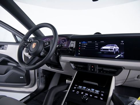 New 2026 Porsche Cayenne S AWD/4WD image 32