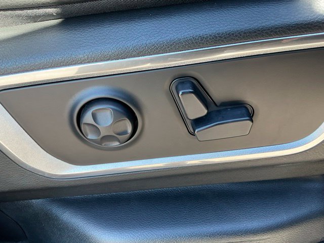 Used 2019 RAM 1500 Laramie AWD/4WD image 32