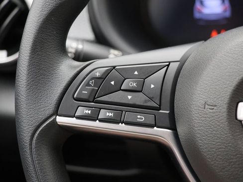 Used 2024 Nissan Kicks SV image 17