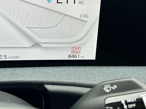 Used 2024 Kia EV6 Light image 30