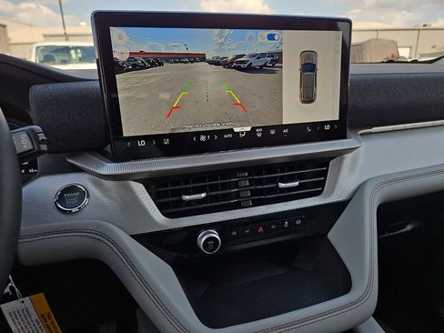 New 2026 Ford Explorer Active w/ Active Comfort Package RWD image 24