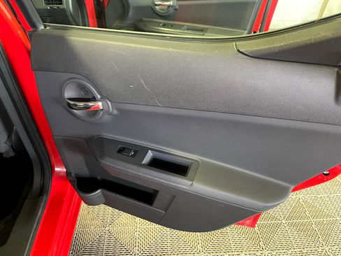 Used 2009 Dodge Avenger SXT image 16