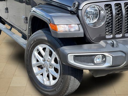 Used 2023 Jeep Gladiator Sport AWD/4WD image 45