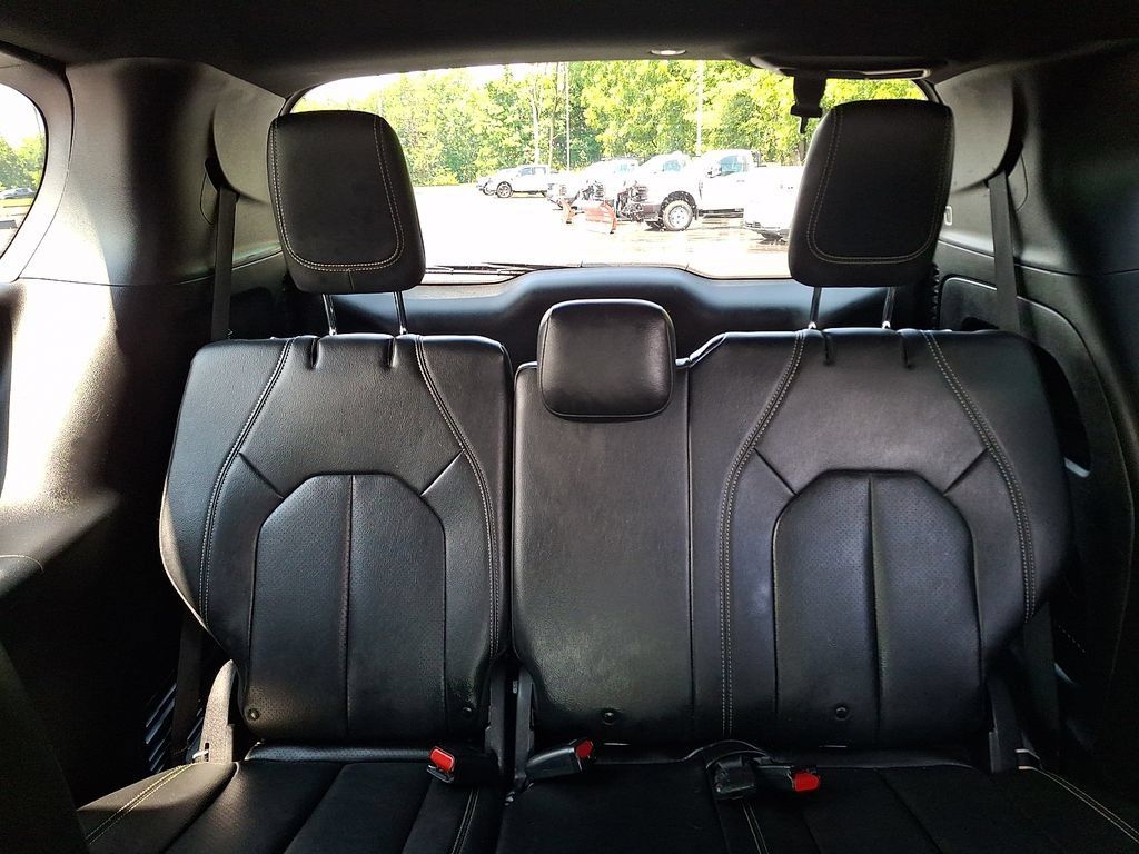 Used 2020 Chrysler Pacifica Touring-L w/ Advanced Safetytec Group AWD/4WD image 14