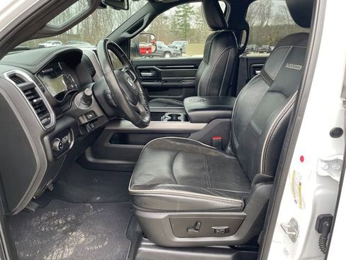 Used 2022 RAM 2500 Laramie w/ Night Edition image 39