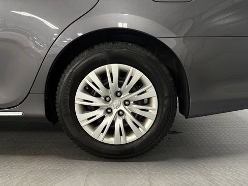Used 2013 Toyota Camry LE FWD image 7