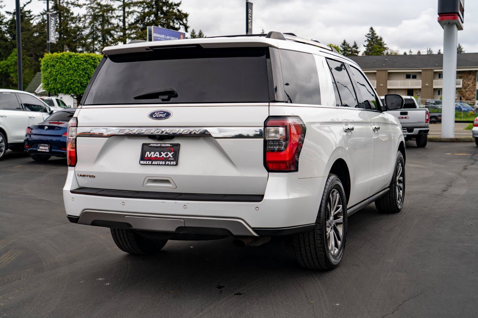 Used 2018 Ford Expedition Limited AWD/4WD image 9