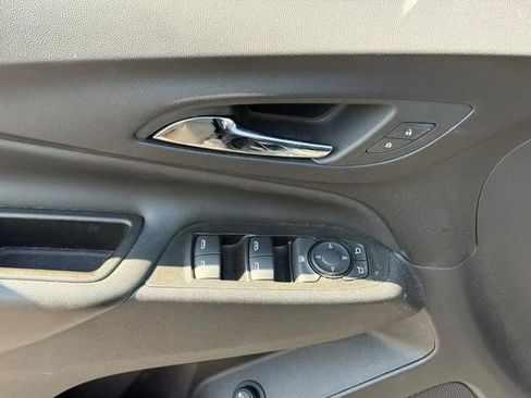 Used 2024 Chevrolet Equinox LT w/ LPO, Floor Liner Package FWD image 15