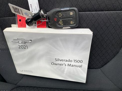 Used 2021 Chevrolet Silverado 1500 RST AWD/4WD image 38