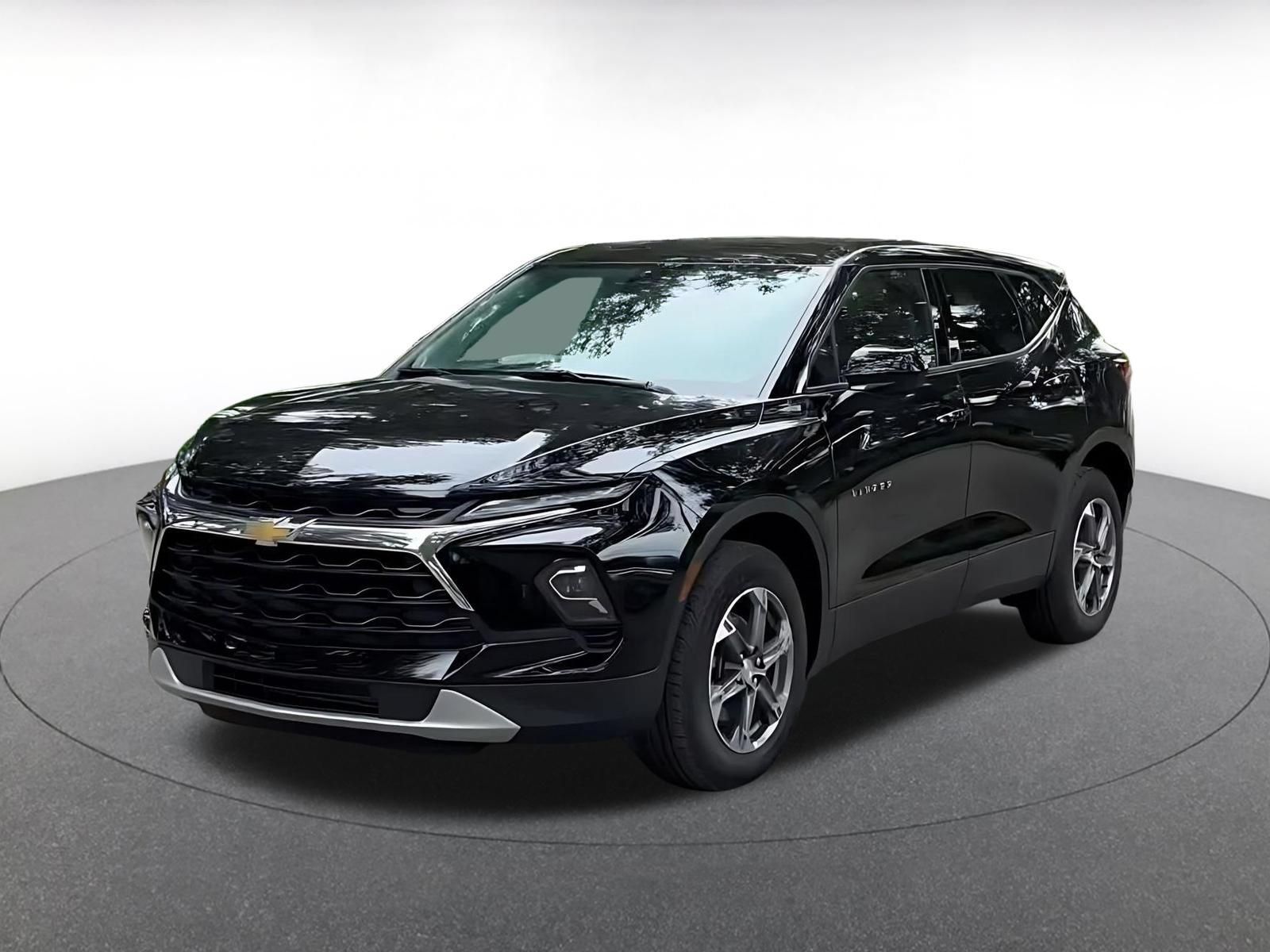 Used 2026 Chevrolet Blazer LT FWD image 6