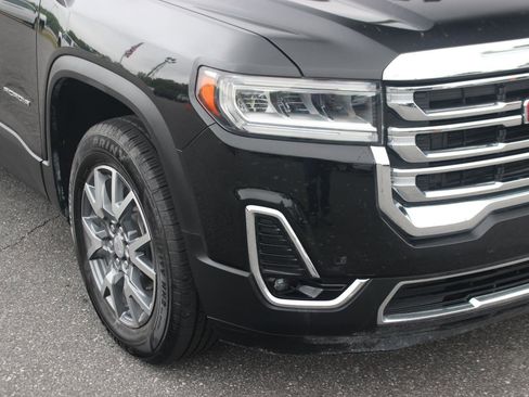 Used 2023 GMC Acadia SLT FWD image 9