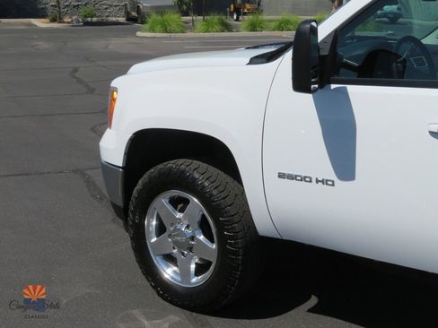 Used 2013 GMC Sierra 2500 SLT w/ SLT Convenience Package AWD/4WD image 10