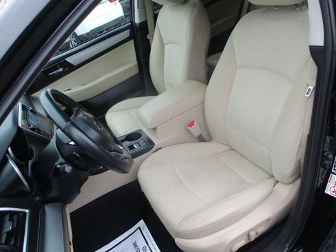Used 2018 Subaru Outback 2.5i Premium image 13