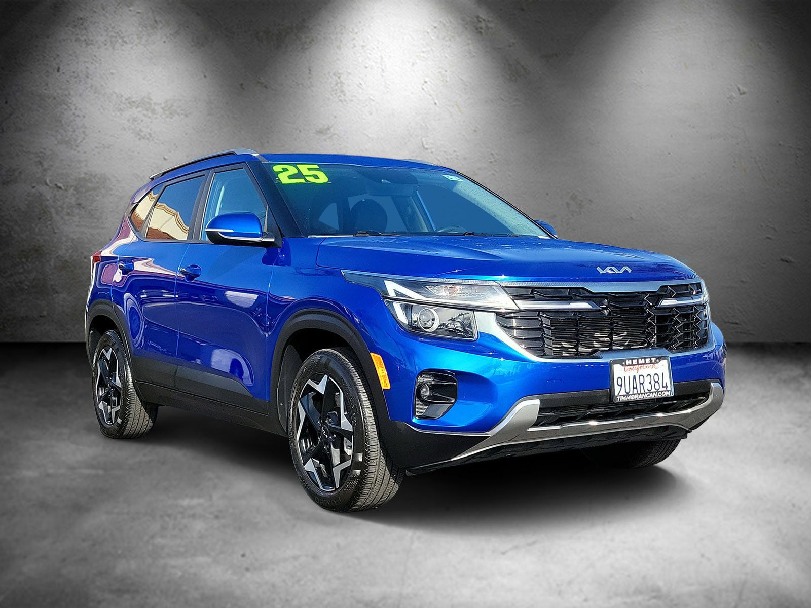 Used 2025 Kia Seltos S AWD/4WD image 2