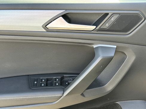 Used 2024 Volkswagen Tiguan S image 20