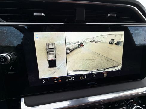 Used 2024 GMC Sierra 1500 Denali Ultimate image 15