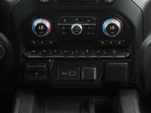 Used 2019 GMC Sierra 1500 AT4 w/ Off Road Performance Package AWD/4WD image 21