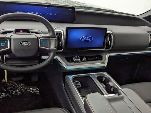 New 2026 Ford Expedition Tremor image 4