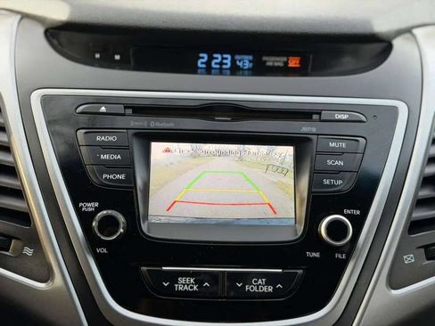 Used 2014 Hyundai Elantra SE w/ Option Group 02 image 16