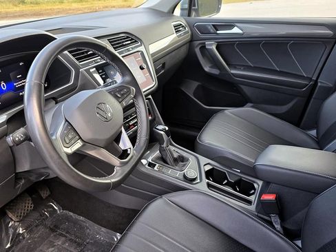 Certified 2022 Volkswagen Tiguan SE image 27