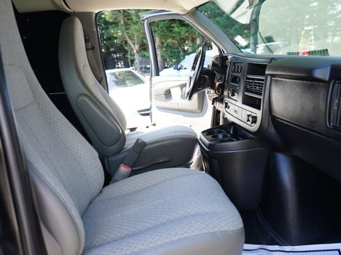 Used 2012 Chevrolet Express 2500 w/ Power Package RWD image 13