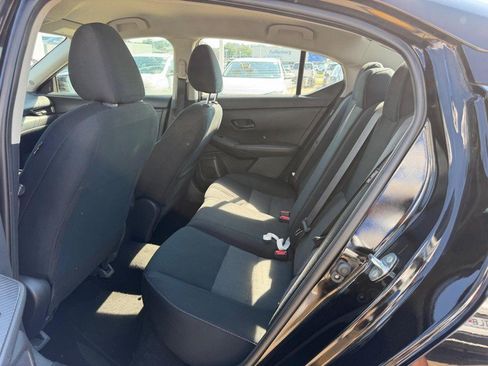 Used 2024 Nissan Sentra SV FWD image 8