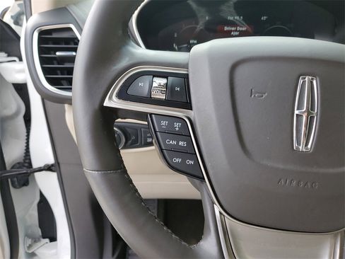 Certified 2020 Lincoln Nautilus Premier w/ Equipment Group 101A image 23