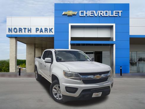 Used 2018 Chevrolet Colorado LT AWD/4WD image 1