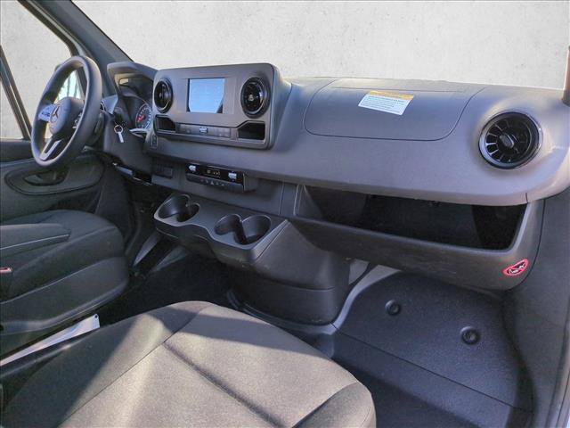 Used 2023 Mercedes-Benz Sprinter 2500 image 18