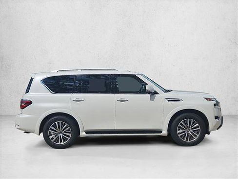 Used 2024 Nissan Armada SL w/ Captain's Chairs Package AWD/4WD image 4