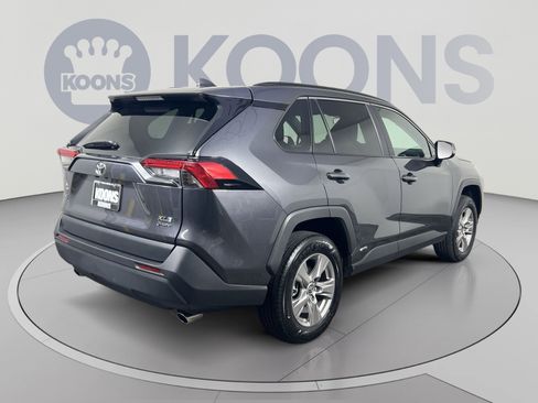 Used 2025 Toyota RAV4 XLE AWD/4WD image 7