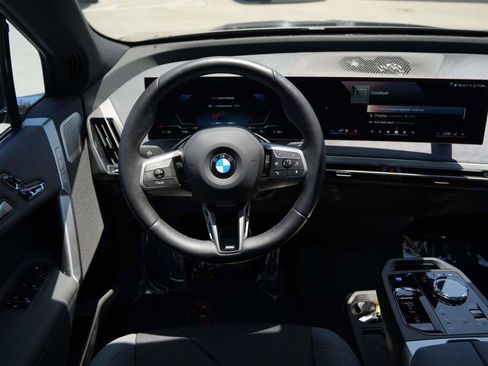 Used 2026 BMW iX xDrive60 w/ M Sport Package AWD/4WD image 8