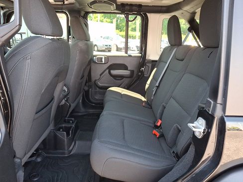 Used 2021 Jeep Wrangler Unlimited Sport AWD/4WD image 10