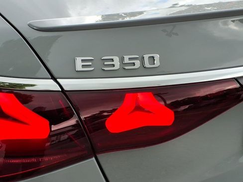 Used 2026 Mercedes-Benz E 350 4MATIC Sedan image 9