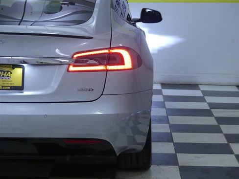 Used 2017 Tesla Model S 100D image 30