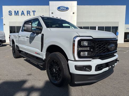 New 2026 Ford F250 Lariat w/ Black Appearance Package image 1