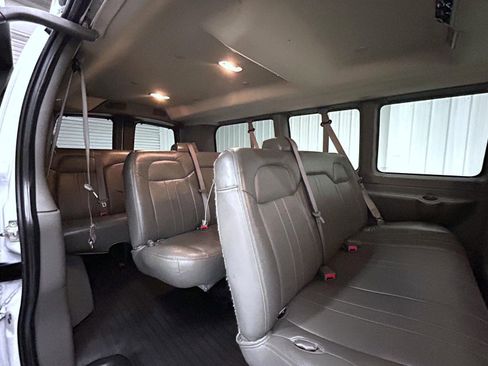 Used 2023 Chevrolet Express 3500 LS image 17