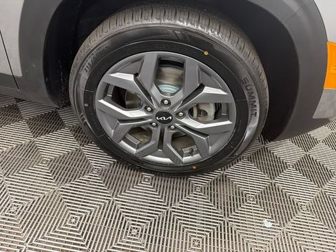 Certified 2024 Kia Seltos S AWD/4WD image 30
