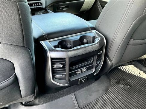Used 2022 RAM 1500 Big Horn AWD/4WD image 13