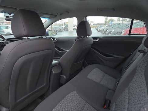 Used 2019 Hyundai Ioniq Plug-In Hybrid image 23