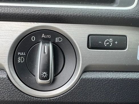 Used 2015 Volkswagen Passat TDI SE FWD image 11