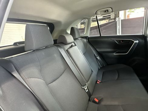 Used 2025 Toyota RAV4 LE AWD/4WD image 26