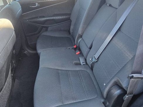 Used 2020 Kia Sorento FWD V6 image 8