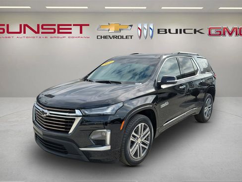 Used 2023 Chevrolet Traverse High Country w/ LPO, Floor Liner Package image 8